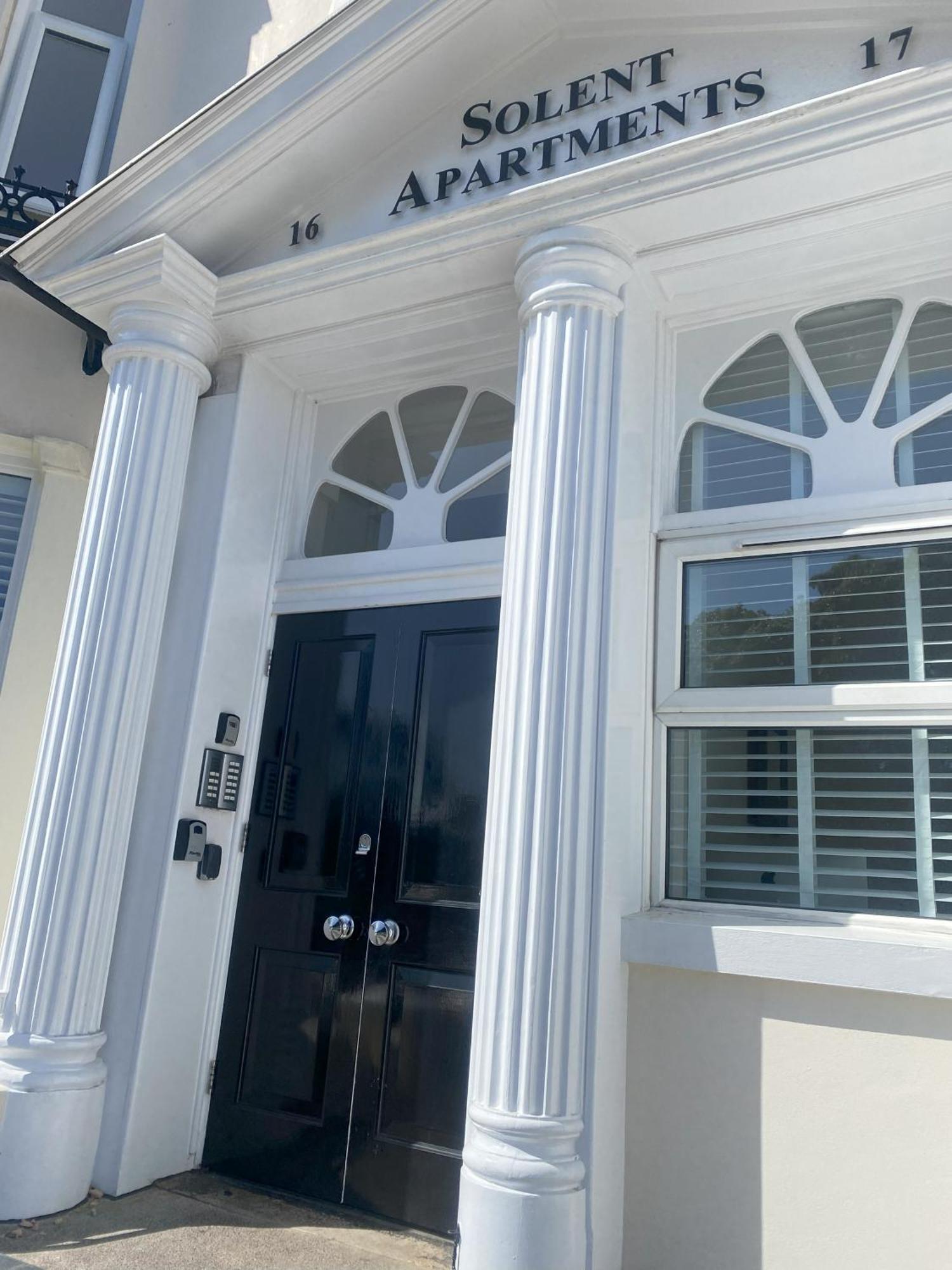 Solent Apartments Portsmouth Exterior photo
